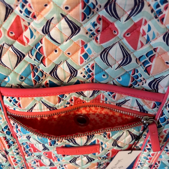 Vera Bradley NWT Iconic Vera Tote - Picture 5 of 9